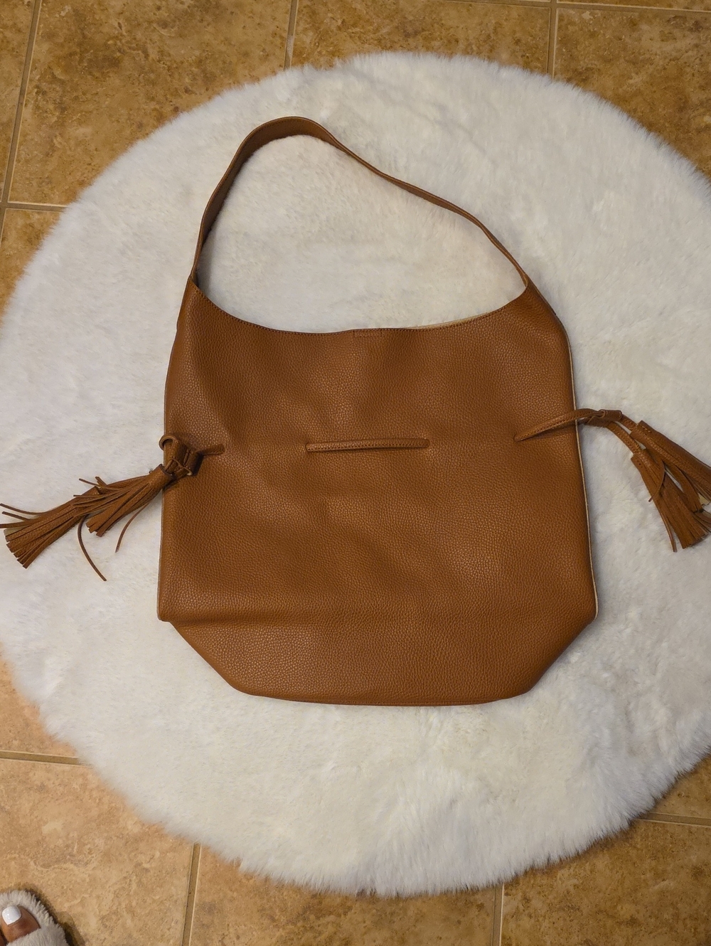Women’s Tan Leather Tassel Shoulder Bag